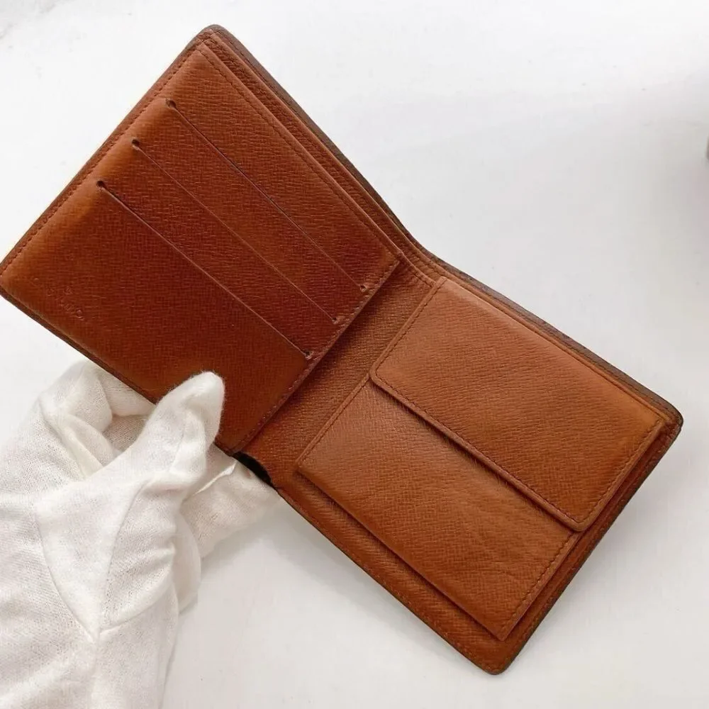 Preloved in excellent condition Louis Vuitton Monogram wallet authentic